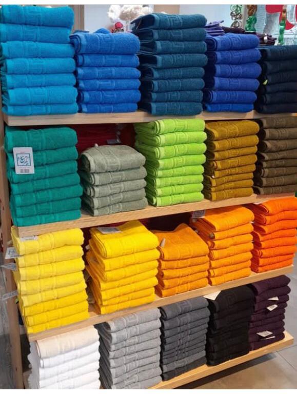 حوله سفید هتلی بیش از 40 رنگ رنگ  برند : برق لامع - حوله آشنا بسته داخل سلفون سایز : 100*150